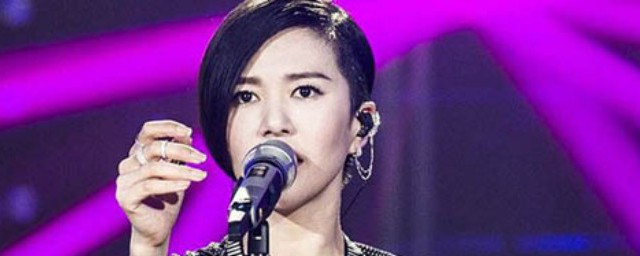 二月的雪是哪首歌(又下雪了二月是什么歌)