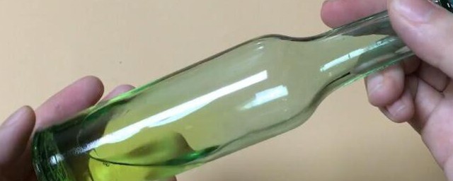 花露水洒很多闻了一夜有没有害(驱蚊花露水闻多了有毒吗)