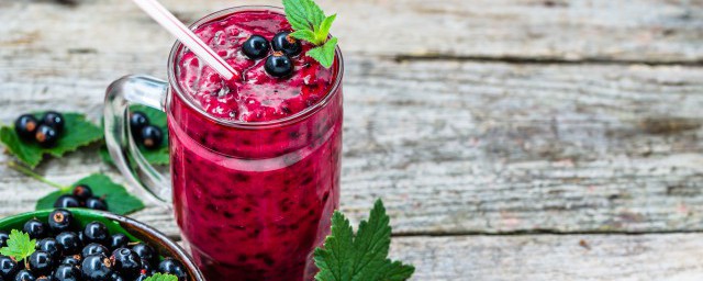 蓝莓榨汁的功效作用是什么(蓝莓汁的功效和营养价值)