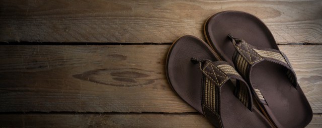 怎样处理踩了蟑螂的鞋(踩到蟑螂的鞋底怎么处理)