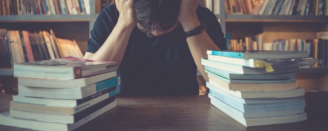 袭来什么意思(秋风袭来什么意思)