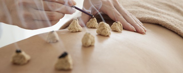 练完八段锦后可不可以艾灸(练八段锦有副作用吗)