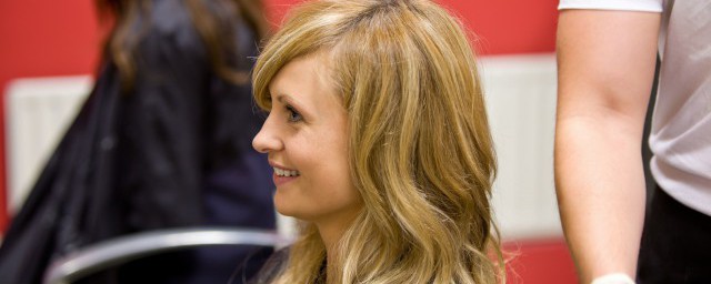 染发打蜡好吗(染发完打蜡好还是不好)