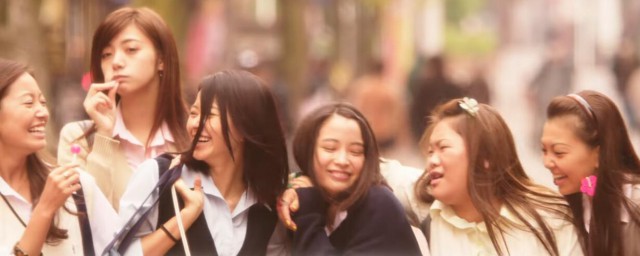 阳光姐妹淘的主要内容(《阳光姐妹淘》)