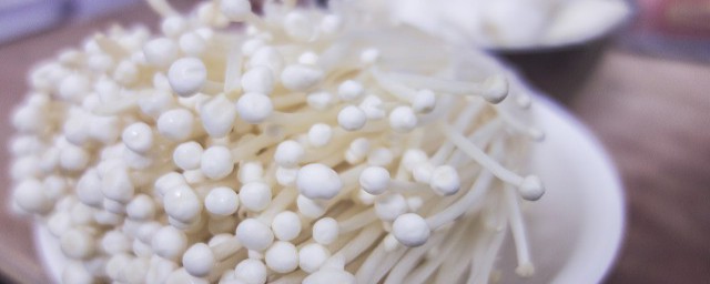 西兰花金针菇拌海参的制作步骤(海参和金针菇的做法)