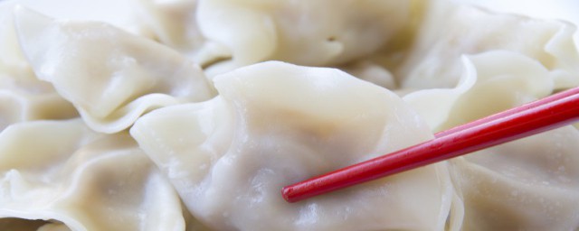 玉米虾仁饺子馅做法大全(虾仁玉米馅儿的饺子怎么做窍门)