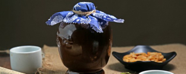 关于我有故事和酒的经典语句(关于故事和酒的句子)