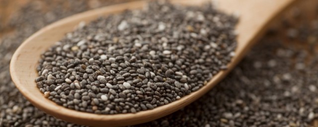 奇亚籽一个月瘦多少斤(奇亚籽减肥一天吃多少)