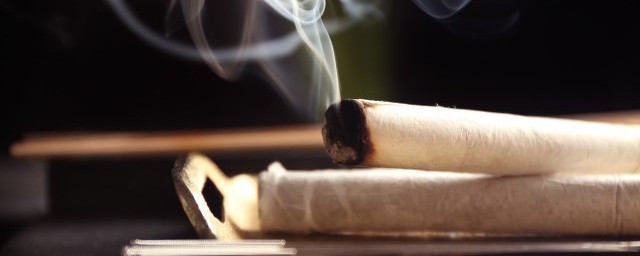 艾灸后放屁多的原因是什么(艾灸完总是放屁是什么原因)