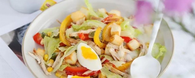 关于鸡蛋和鸡胸肉哪个更利于减肥的问题(减脂吃鸡蛋还是鸡胸肉)