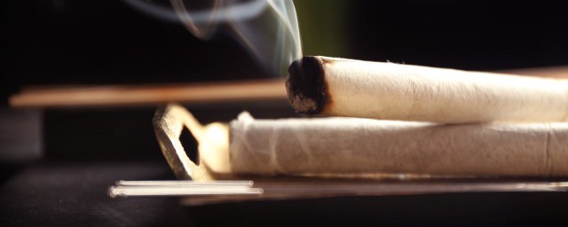 艾灸有什么禁忌和注意事项(艾灸的禁忌和注意事项)