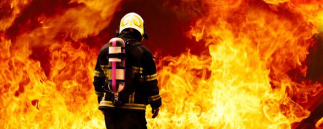 关于英雄事迹简介(英雄人物事迹简介)