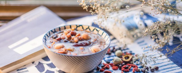 女人气血虚的吃法(女人气血虚吃什么呢)