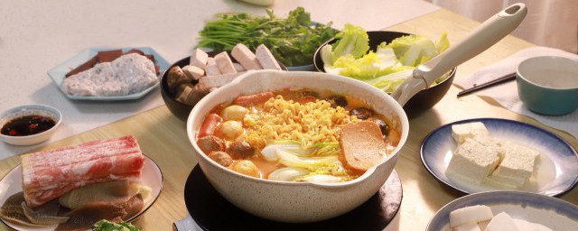 尿酸高的饮食禁忌(尿酸高的饮食禁忌表格)