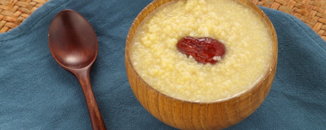 晚上喝粥的最佳时间(晚上喝粥到底好不好)