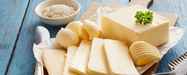 黄油外层变黄还能不能吃(黄油外面变黄了)