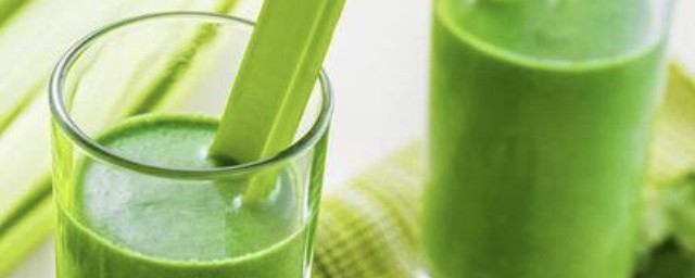 西芹和什么榨汁喝可以减肥(喝西芹汁可以减肥吗)