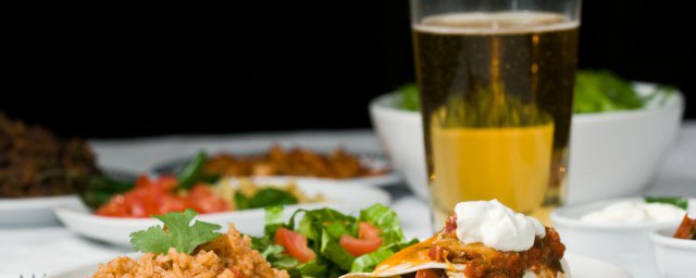 过期啤酒的用途(过期啤酒的用途大全)