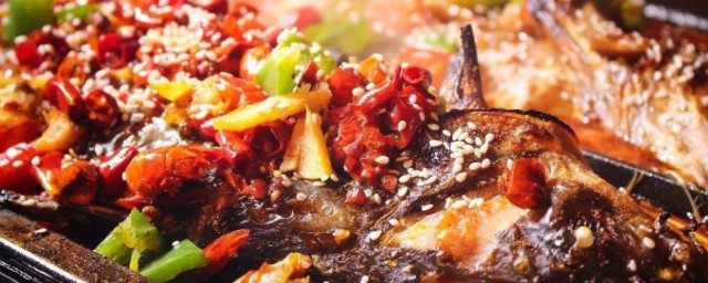 烤鱼简单做法(怎样做烤鱼简单做法)