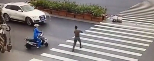 被碾压的意思(什么叫碾压)