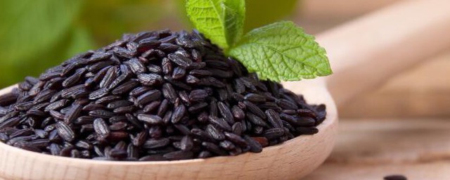 黑米减肥期间可不可以吃(减肥期间能吃黑米)