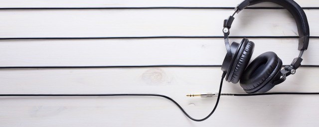 些你很冒险的梦歌词含义是什么(你是我很冒险的梦歌词)