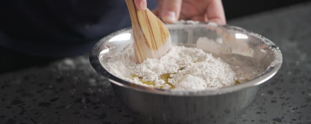 泡打粉不发面补救方法有哪些(用泡打粉和面不发的原因)