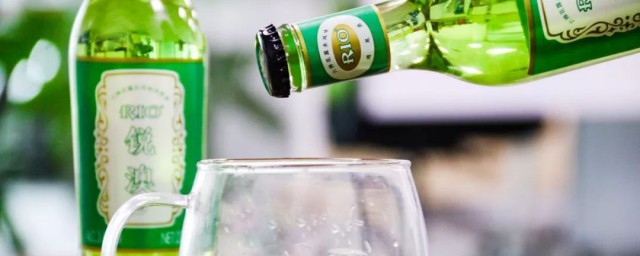 长时间闻花露水气味有没有影响(喜欢闻花露水的味道是不是有病)