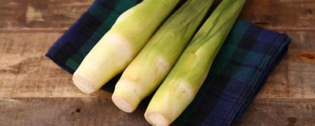 为什么茭瓜切开里面有黑点(茭瓜有黑点点能吃吗)