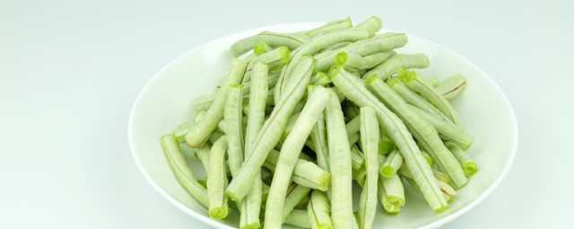 怎么做蒜蓉豆角(蒜蓉毛豆角的家常做法)