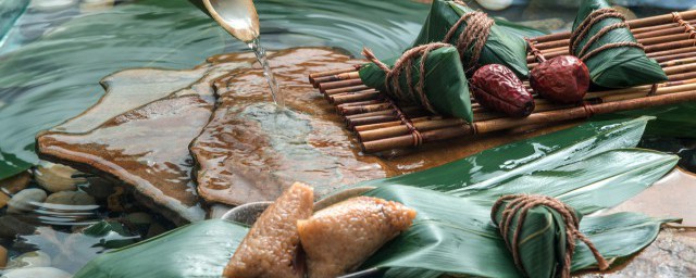 粽叶煮好还需不需要凉水泡(粽叶用水煮还是用水泡?)