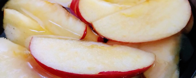 苹果煮水功效介绍(煮苹果的功效与作用)