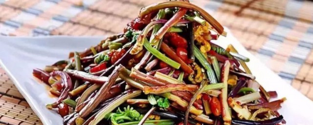 食用蕨菜的禁忌(什么样的蕨菜不能吃)