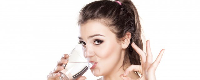 空腹能喝水吗(抽血空腹能喝水吗)