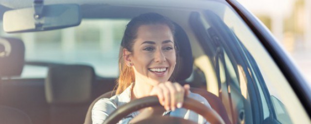 汽车上的TRC名称的意思(车的trc是什么意思)