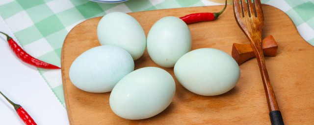 好吃也不能多吃的食物话你知(尽量多吃这四种食物)