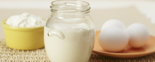 生牛乳和纯牛奶怎么区分(生牛乳和纯牛奶一样吗)