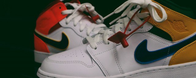 关于运动鞋的句子(形容运动鞋的好的一句话)