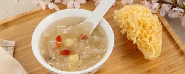 干银耳用用冷水泡是吗(干银耳用冷水泡了可以直接吃吗)