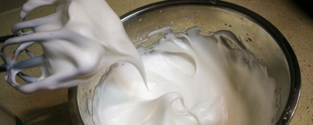 家常自制奶油窍门(如何自制奶油 简单)