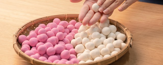 如何在家做小汤圆(家庭自制小汤圆)