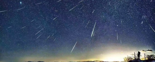 英仙座流星雨来源于什么(英仙座流星雨由来)