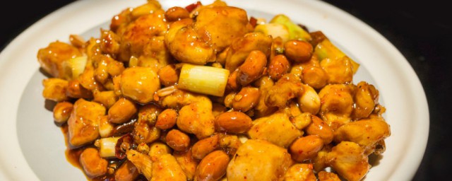 怎样做家常炒鸡丁窍门(小炒鸡丁的做法窍门)