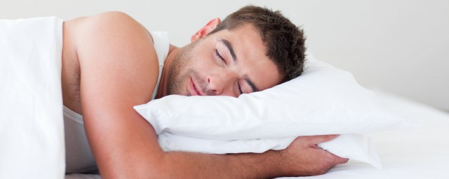 睡觉头不能朝西的原因(睡觉头为啥不能朝西)