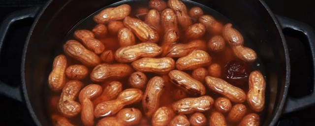 煮熟的花生放冷藏时间(煮熟的花生能放冰箱保鲜多久)