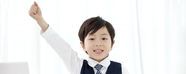 从容不迫造句(用局促不安和从容不迫造句)