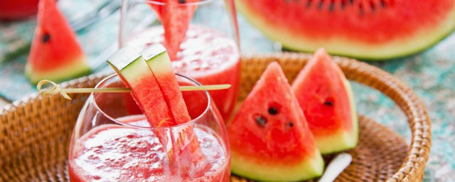 怎样做西瓜皮包饺子(西瓜皮怎么做饺子馅)