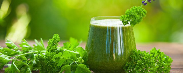 西芹汁有助于减肥吗(西芹榨汁能减肥吗)