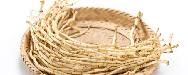 鱼腥草可以和什么泡水喝(鱼腥草加什么泡水喝好)