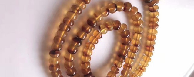 玳瑁项链有哪些佩戴禁忌(玳瑁项链可以洗澡佩戴吗)